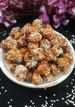 मखाना रेवड़ी(Makhana revdi recipe in hindi) रेसिपी मुख्य फोटो