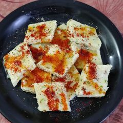 A picture of Rice flour steamed khichu.