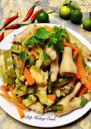 Hình của món Gỏi Chân Gà Trộn Rau Tiến Vua.