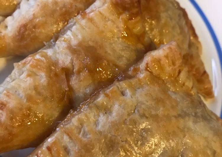 Step-by-Step Guide to Make Super Quick Easy Apple Turnovers 🍎