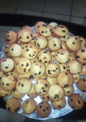 A picture of Vanilla cup cakes.