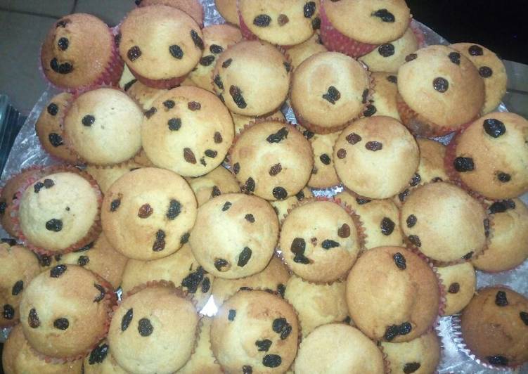 Steps to Prepare Favorite Vanilla cup cakes