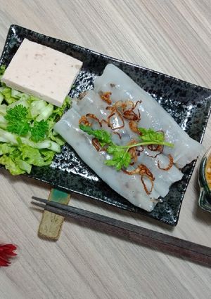 Hình của món Bánh cuốn chả lụa.