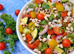 A picture of Boiled Lobia Salad with Lemon Balsamic Dressing.