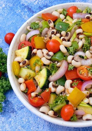 A picture of Boiled Lobia Salad with Lemon Balsamic Dressing.