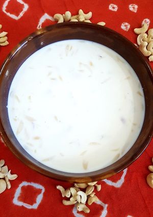 ડ્રાયફૂટ દૂધપાક (Dryfruit Doodhpak Recipe In Gujarati) રેસીપી મુખ્ય ફોટો