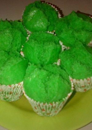 Foto resep Bolu Kukus Pandan Tepung Beras