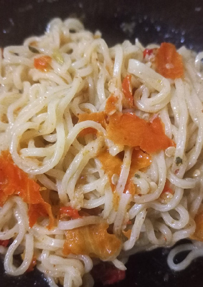 Foto resep Indomie ayam bawang kering pedes (anak kos akhir bulan masuk)