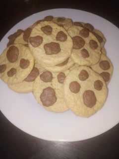 Una foto de Galletas de mantequilla en forma de huella muy fáciles de hacer