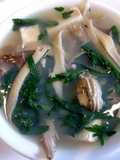 Oyster, tofu and mugwort soup 牡蛎豆腐茵陈(艾草)汤