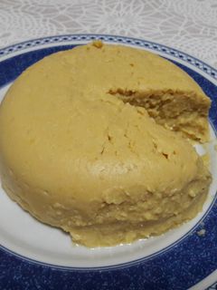 Una foto de Queso curado de garbanzo y miso vegano 🧀