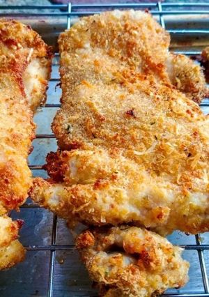 A picture of Breaded Parmesan Chicken.