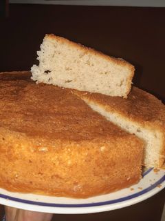 Una foto de Torta de vainilla clásica sin huevos súper fácil y económica 🥰