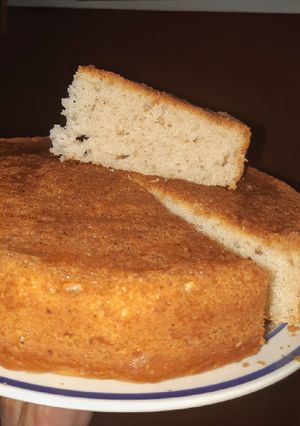 Una foto de Torta de vainilla clásica sin huevos súper fácil y económica 🥰