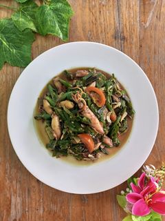 Foto resep Tumis Cumi Kembang Genjer