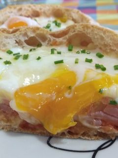 Una foto de Cazuela de pan con huevo