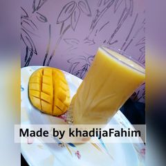 A picture of Mango Milkshake 😋😋.