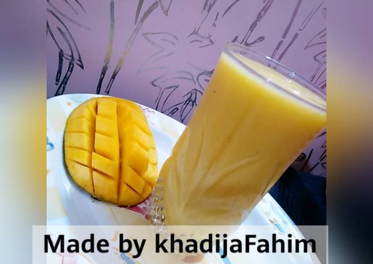 Step-by-Step Guide to Make Perfect Mango Milkshake 😋😋