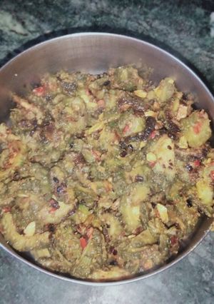 अनियन करेला (Onion karela recipe in hindi) रेसिपी मुख्य फोटो