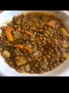 Una foto de Lentejas estofadas al curry y limón