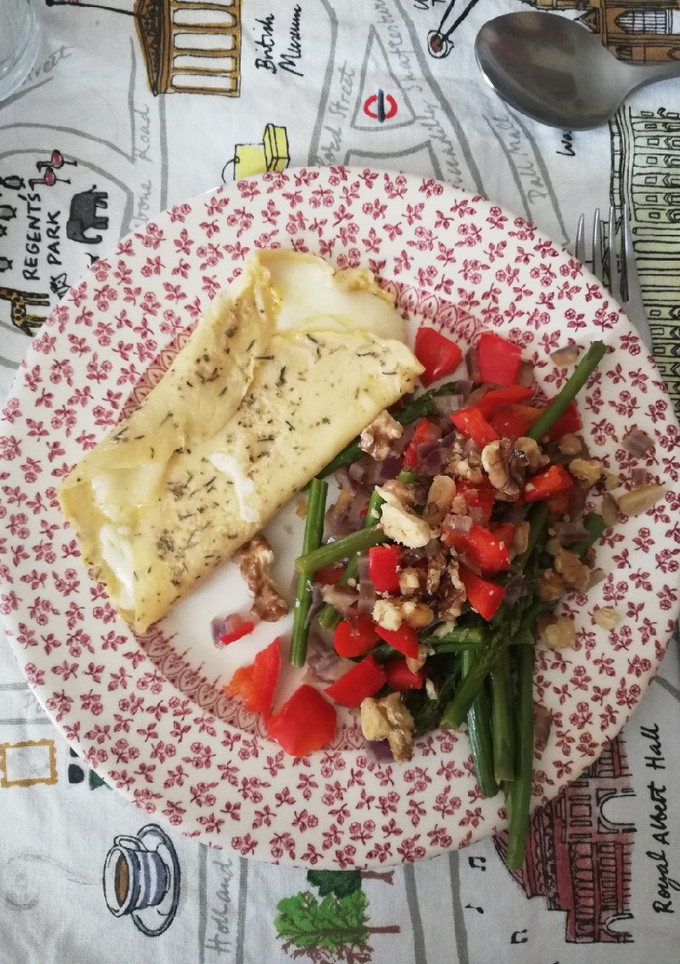 Una foto de Crepe con queso y verduras