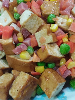 冷凍食蔬炒豆乾丁 的食譜成品照片