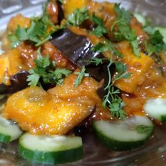 Aaloo baingon chatpatta A picture of Aaloo baingon chatpatta.