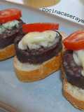 Bocaditos de morcilla y queso