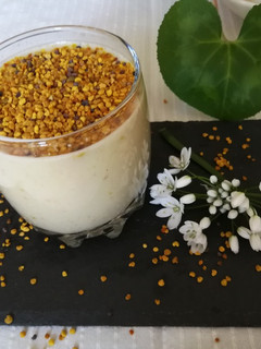 Una foto de Batido de pera con polen de abejas y levadura de cerveza
