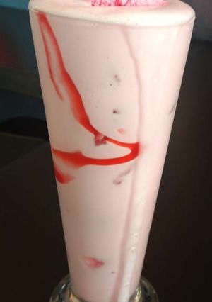 A picture of Strawberry milkshake.