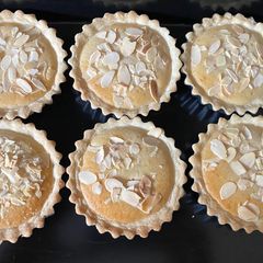 A picture of Maids of honour tarts.