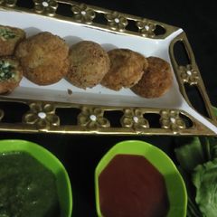 Nargisi potato palak stuffing kebab A picture of Nargisi potato palak stuffing kebab.