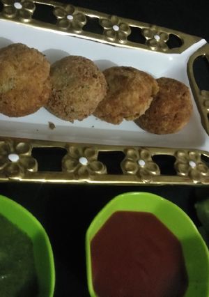 A picture of Nargisi potato palak stuffing kebab.
