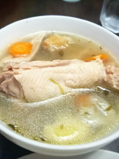 Una foto de Caldo de Menudos de Pollo con Jengibre & Papas