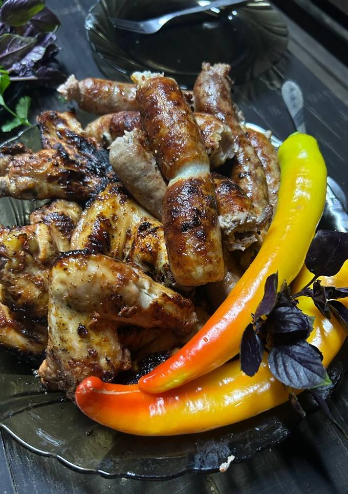 Ковбаски на грилі🍖
