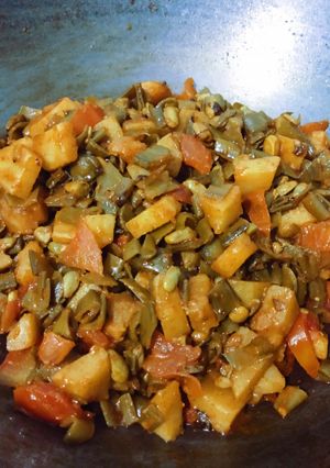 सेम सब्जी (sem sabzi recipe in Hindi) रेसिपी मुख्य फोटो