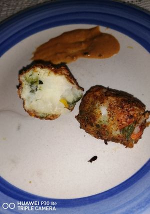 A picture of Veggie balls.