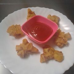 Aloo pyaz ke pakore A picture of Aloo pyaz ke pakore.
