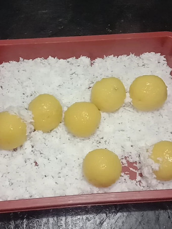 Anti Ribet, Bikin Klepon ubi isi coklat Enak Terbaru