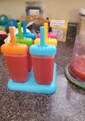 Una foto de Paletitas de sabor fresa para disfrutar con la calorsita
