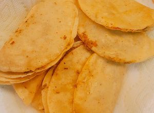 Una foto de Quesadillas de garbanzo imitación pescado