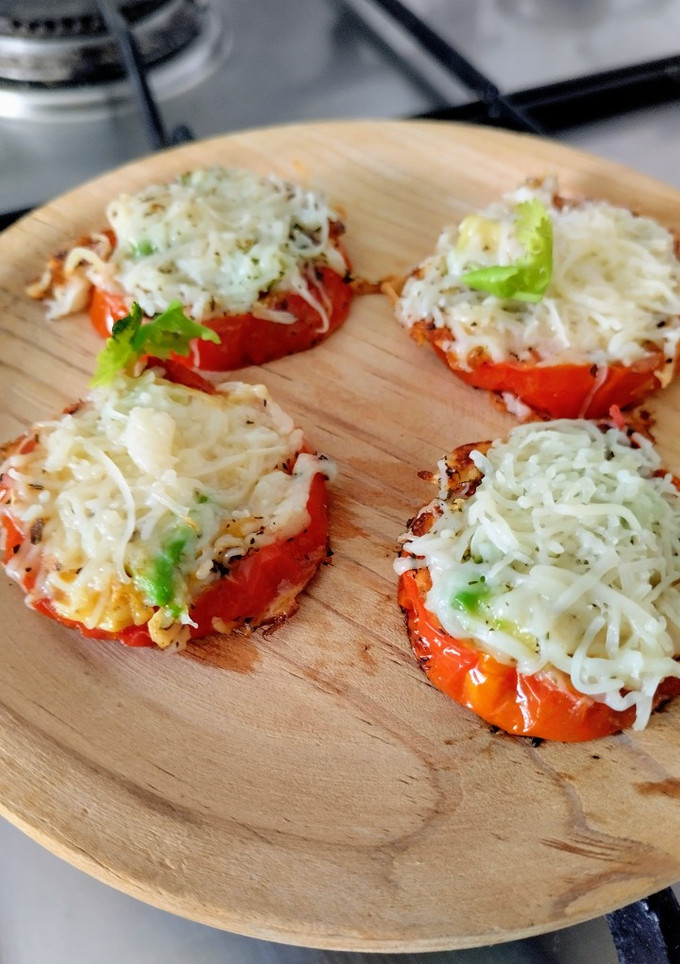 Una foto de Tomate relleno de escándalo