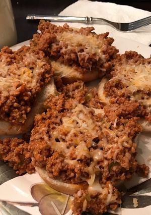 A picture of Flavorful Turkey sloppy joes in the crockpot.
