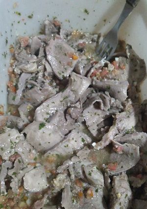 Una foto de Lengua a la vinagreta