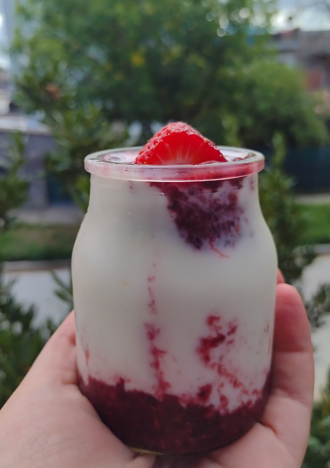 Una foto de Yogurt casero, sin yogurtera. ❤️