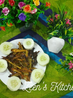A picture of Baked Cucumber Peels.