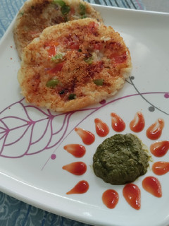 चावल उत्तपम(chawal uttapam recipe in hindi) रेसिपी मुख्य फोटो
