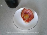 Una foto de huevo de codorniz desayuno
