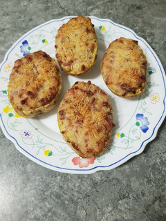 Una foto de Patatas rellenas de carne picada