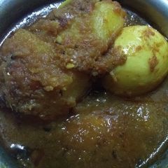 A picture of Egg curry.